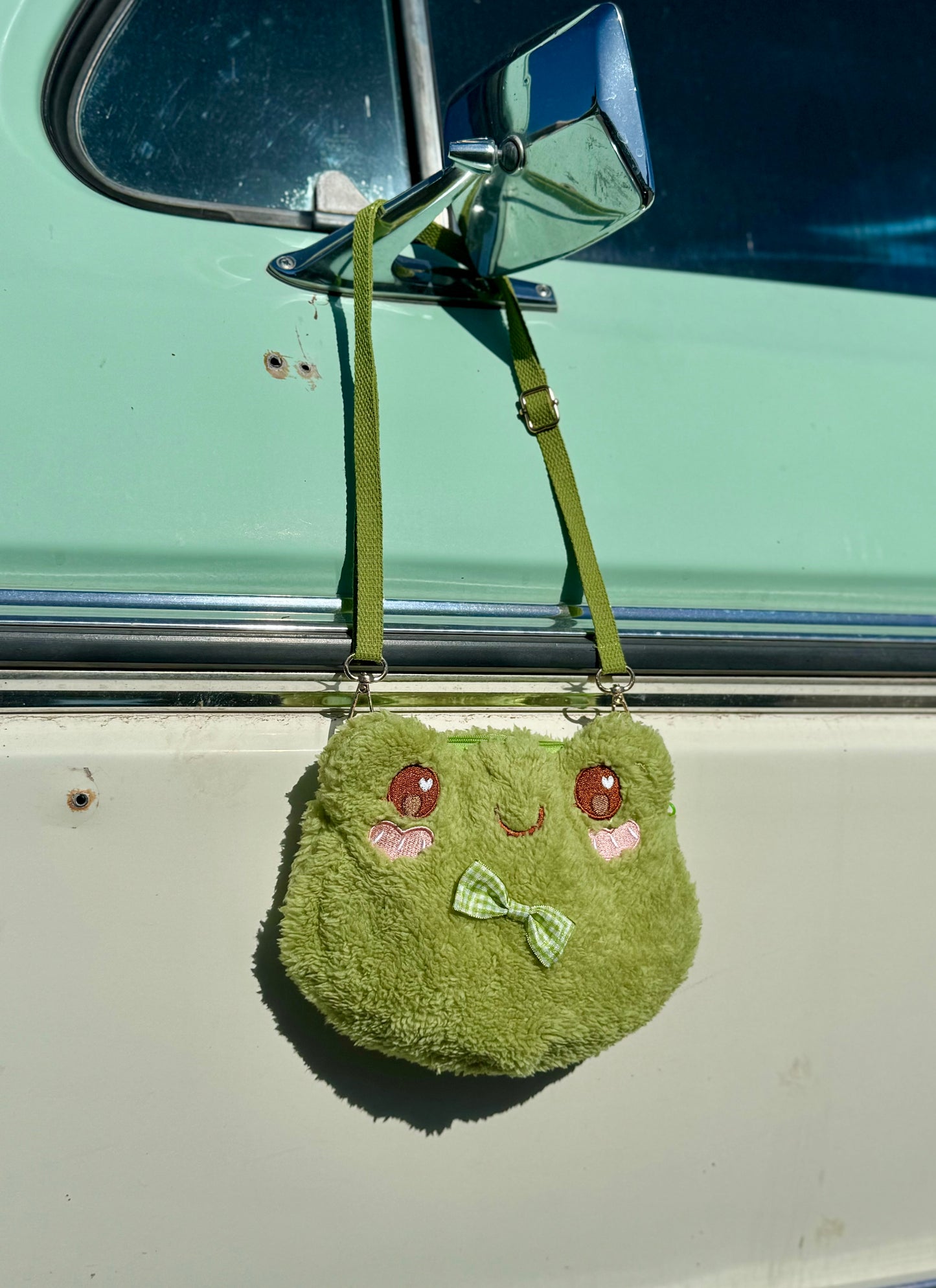 Fuzzy Froggy Handbag